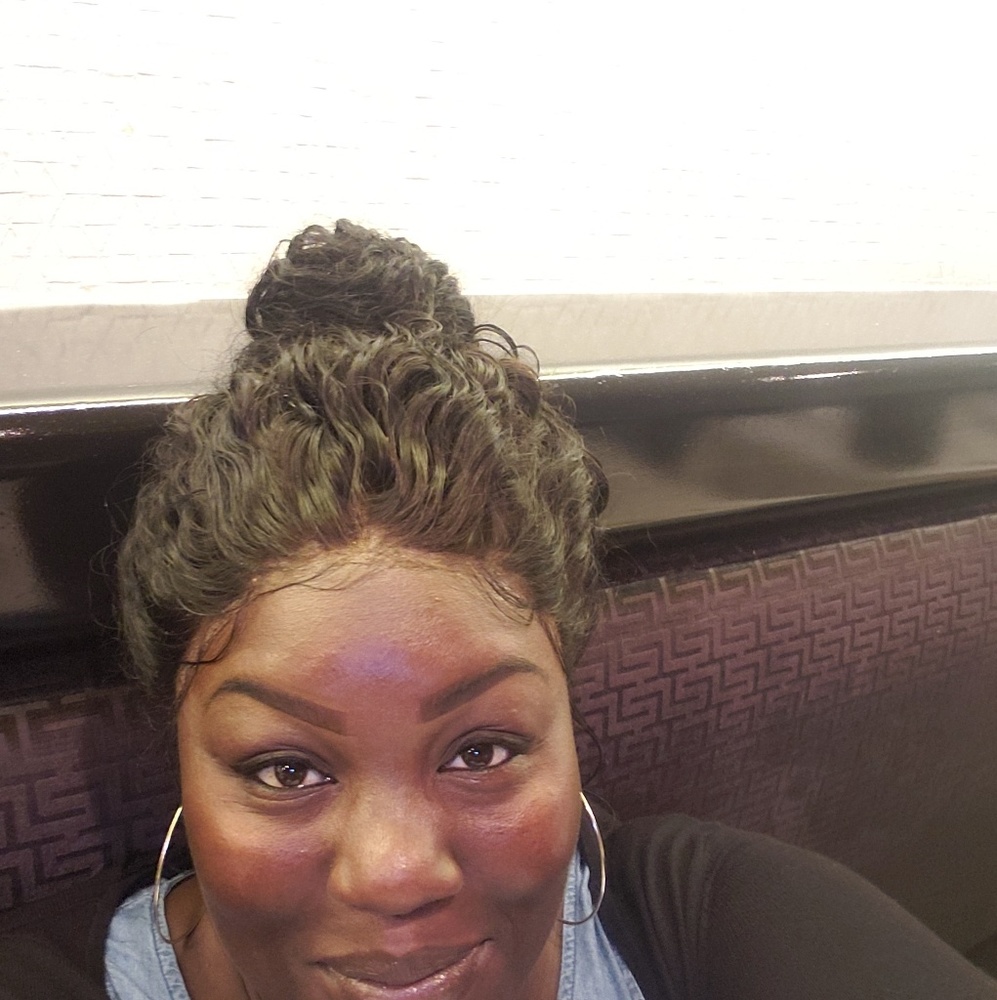 Meet your Posher, Tashana